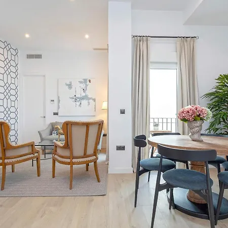 Genteel Home Teodosio Sevilla Buitenkant foto